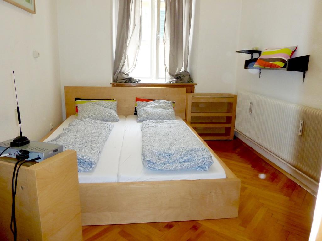 Apartment Jakominiplatz Graz Chambre photo